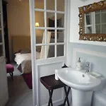 德拉沙佩勒庄园酒店 3*