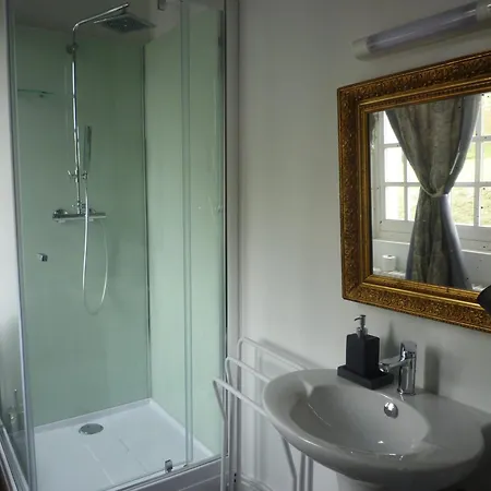 Manoir De La Chapelle Bed & Breakfast