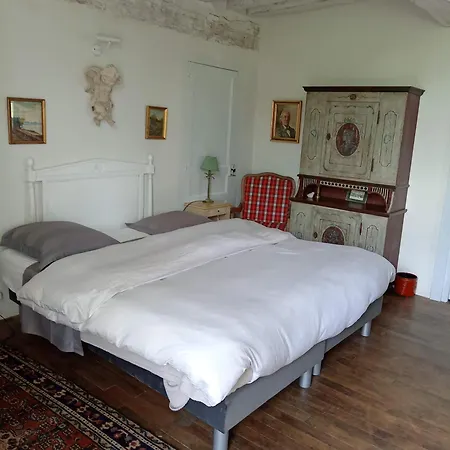 Manoir De La Chapelle Bed & Breakfast 3*
