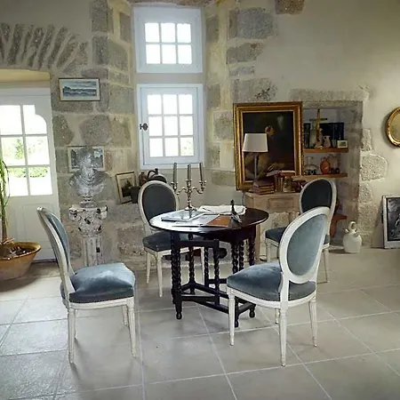 Manoir De La Chapelle 3* אלנסון
