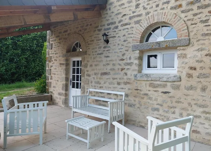 Manoir De La Chapelle Bed & Breakfast 3*