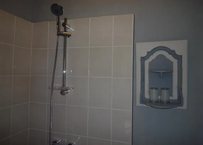 Manoir De La Chapelle Bed & Breakfast 3*