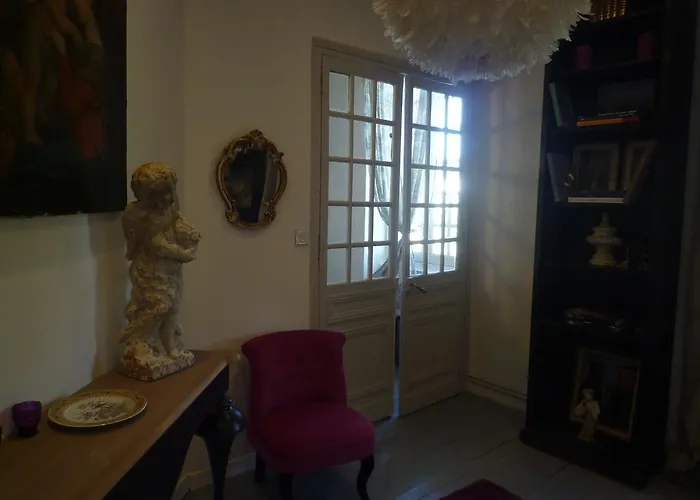 Manoir De La Chapelle Bed & Breakfast 3*